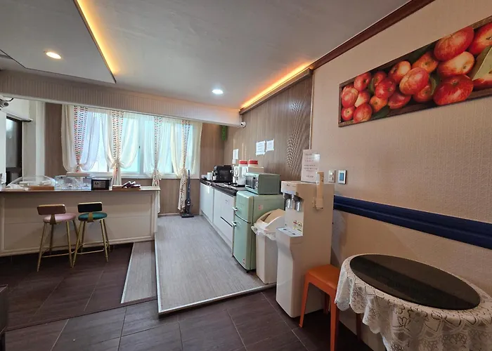 Romance Motel